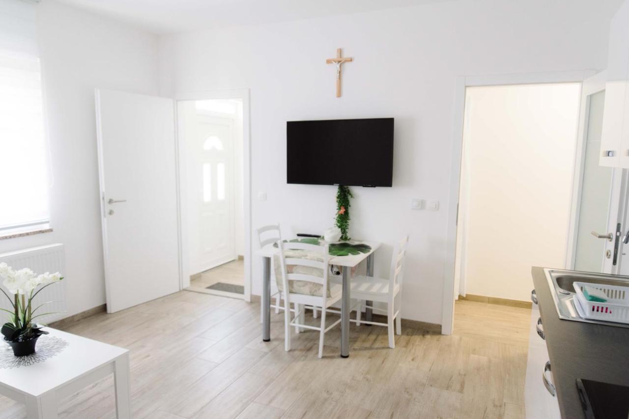 Ruža Apartmani Zadar Bagian luar foto